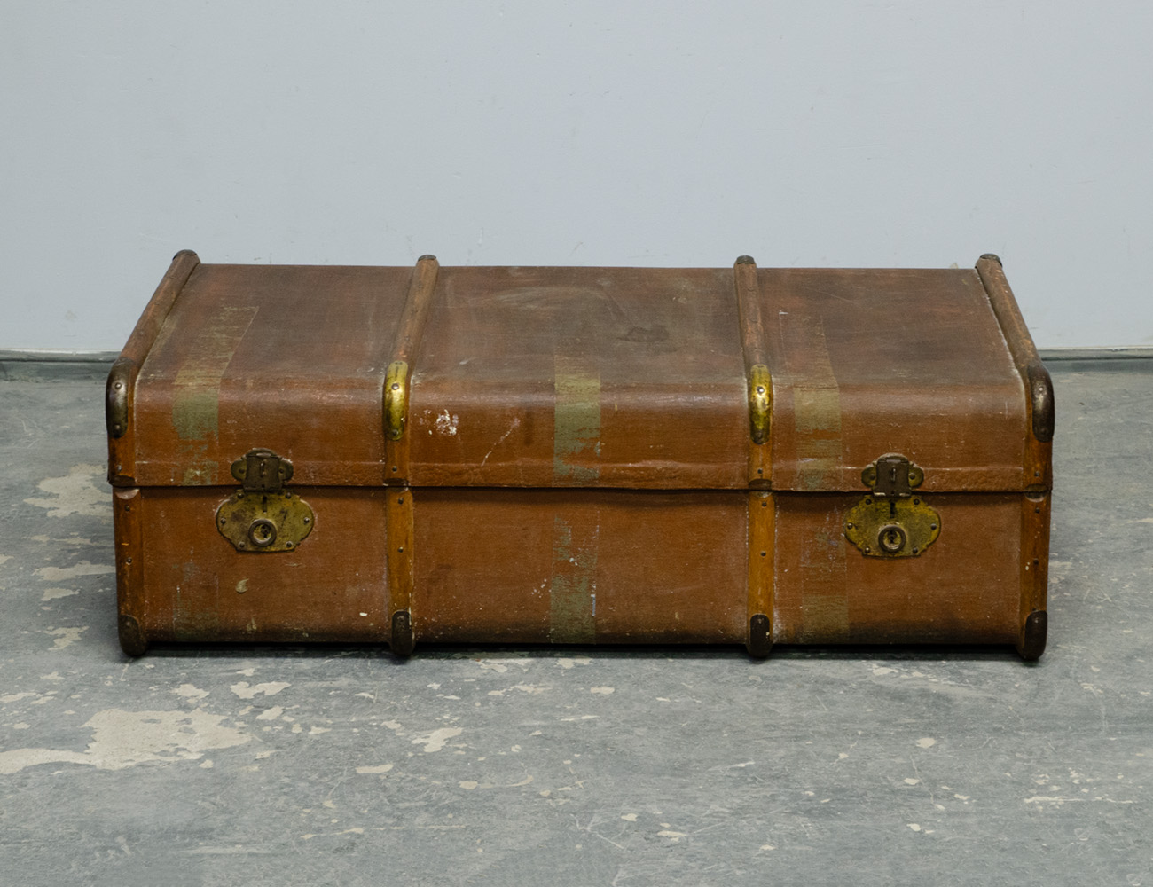 Старинный дорожный кофр