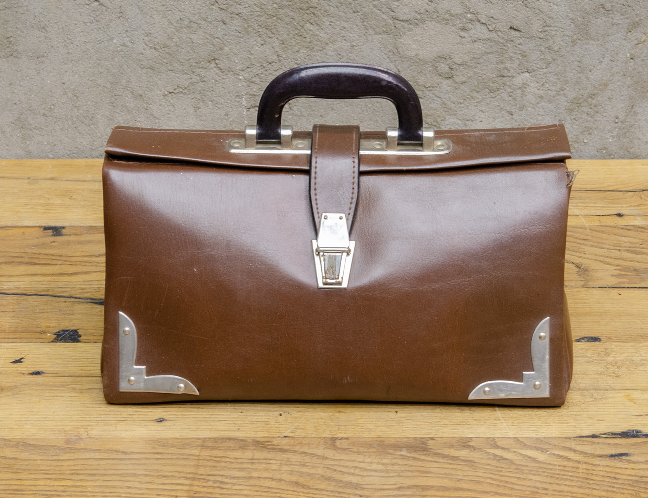 Винтажный саквояж