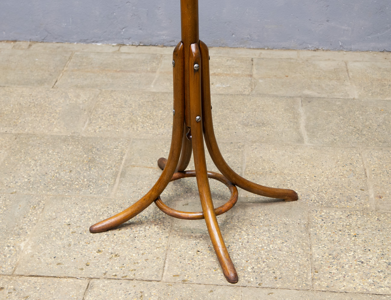 Старинная венская напольная вешалка