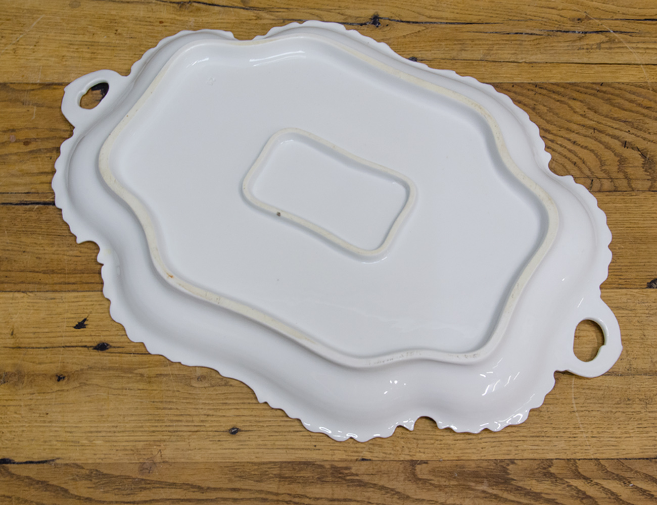 Антикварное фарфоровое блюдо в стиле Модерн