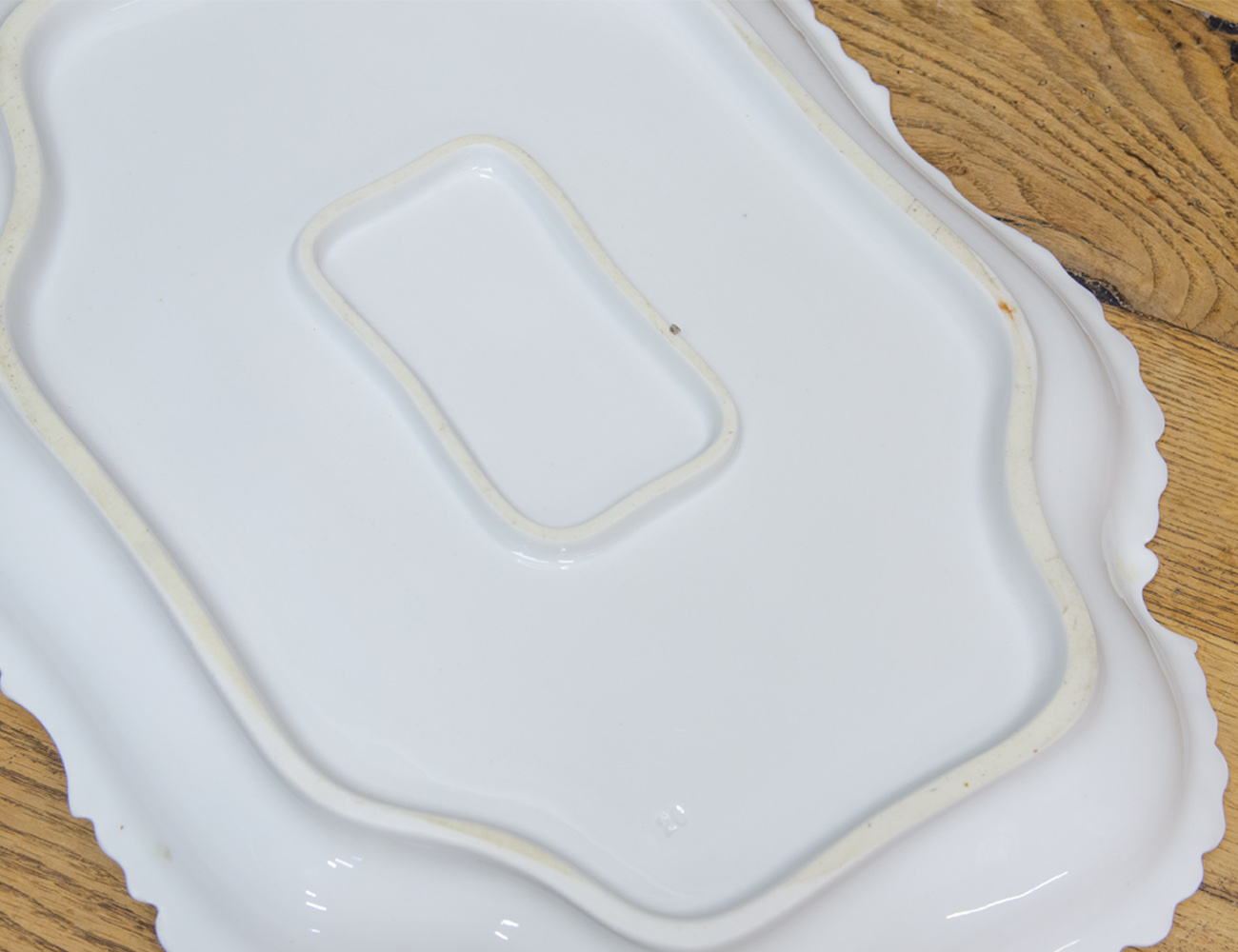 Антикварное фарфоровое блюдо в стиле Модерн