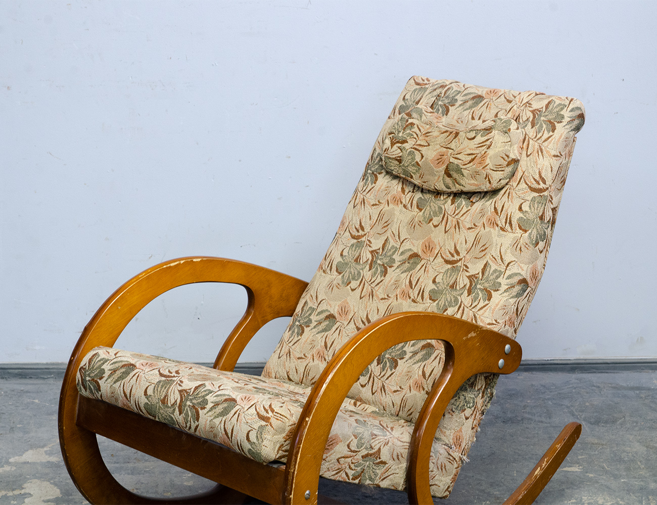 Винтажное кресло-качалка