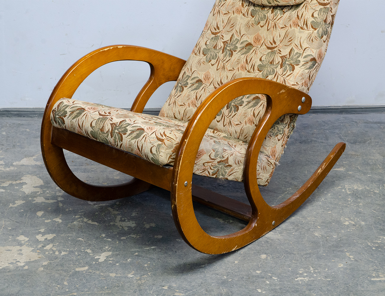 Винтажное кресло-качалка