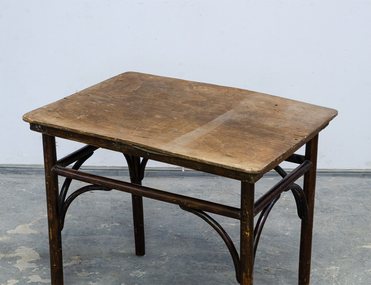 Старинный венский гостиный столик