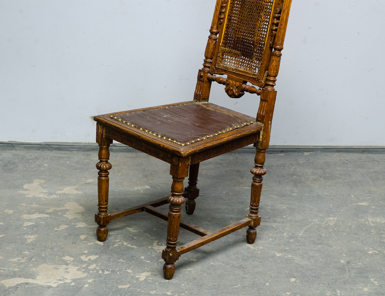 Антикварный стул, неоренессанс