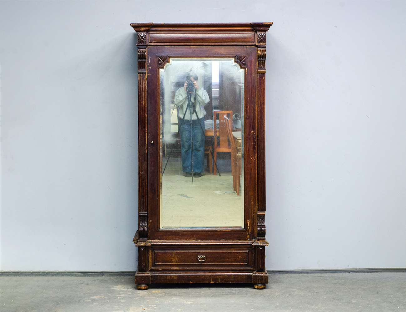 Антикварный платяной шкаф 19в