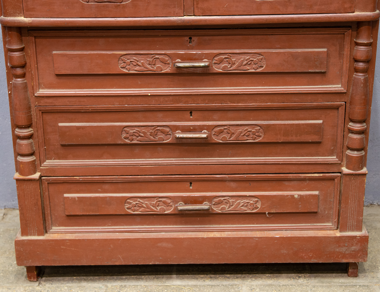 Старинный комод