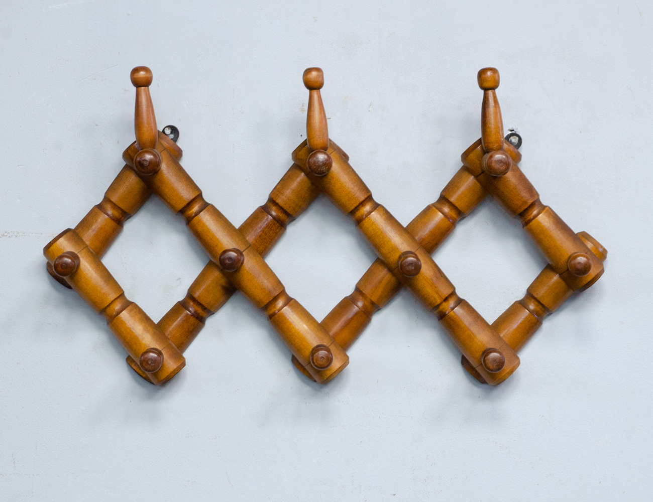 Старинная вешалка-гармошка