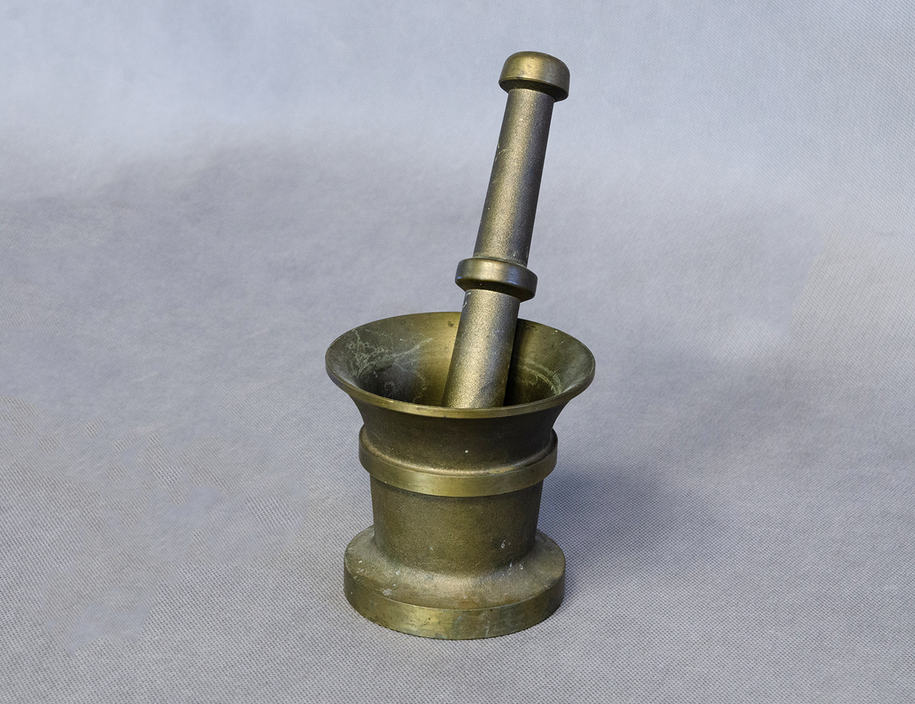 Старинная латунная ступка
