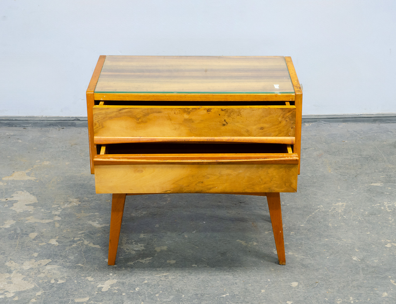 Винтажная ореховая прикроватная тумба, Tatra