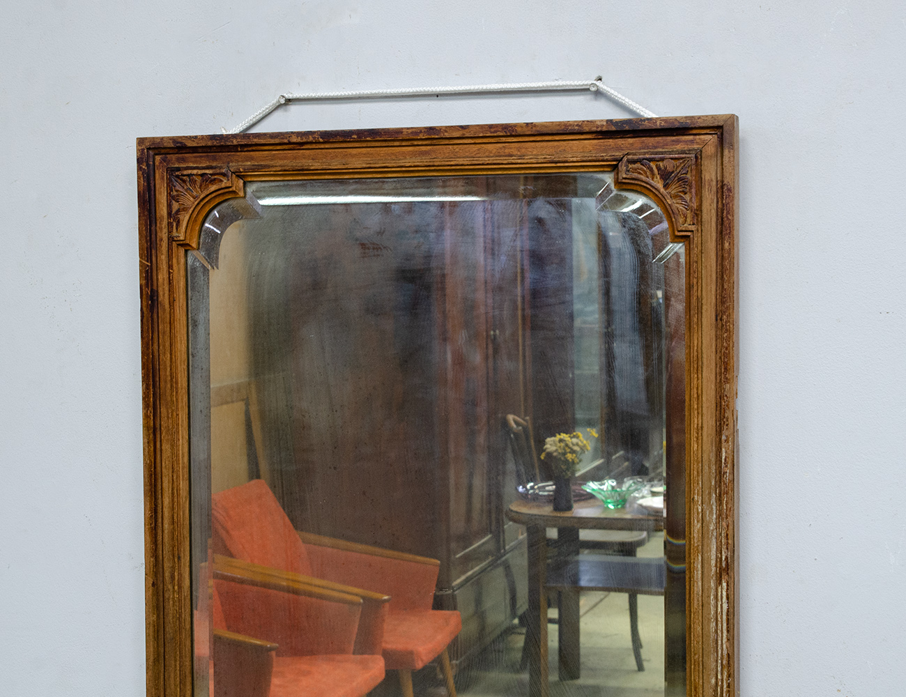 Антикварное зеркало с фацетом