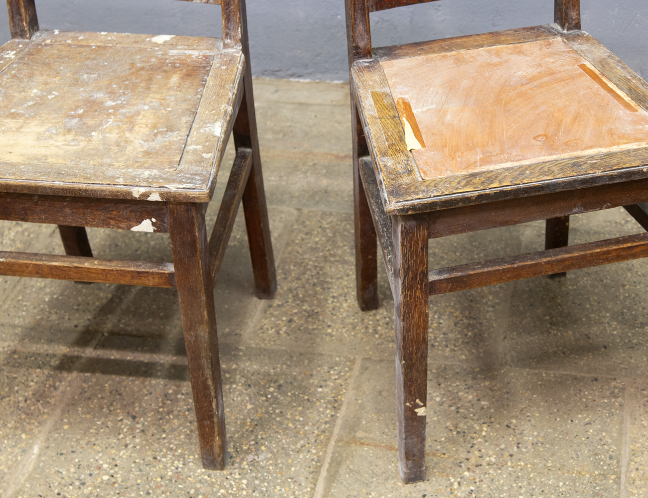 Старинные дубовые стулья