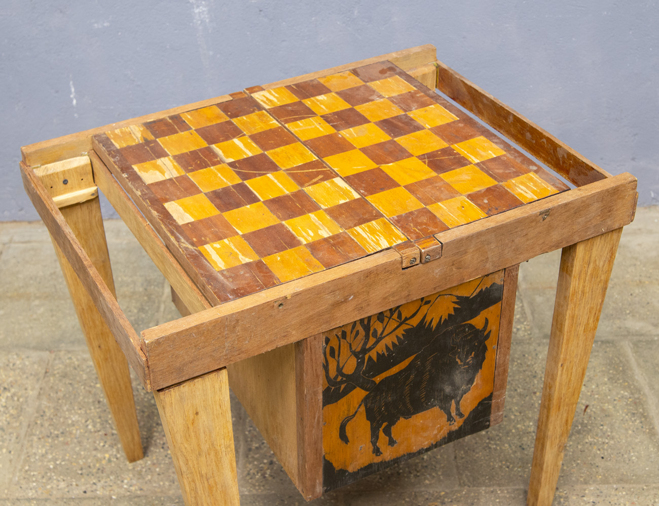 Винтажный шахматный стол