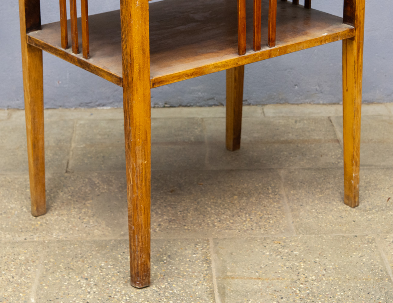 Винтажный гостиный стол