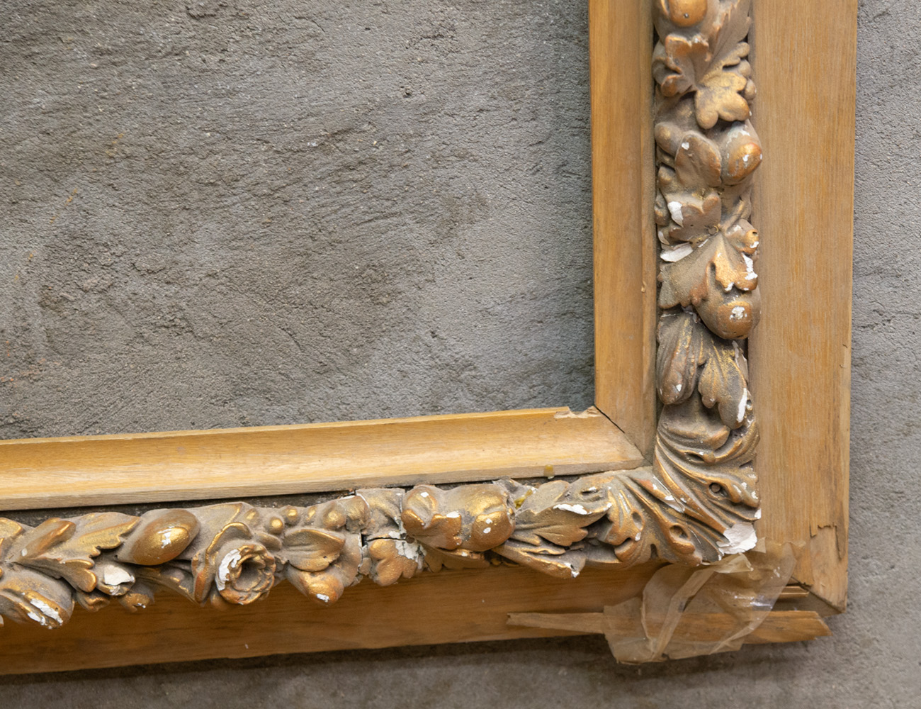 Старинная рама