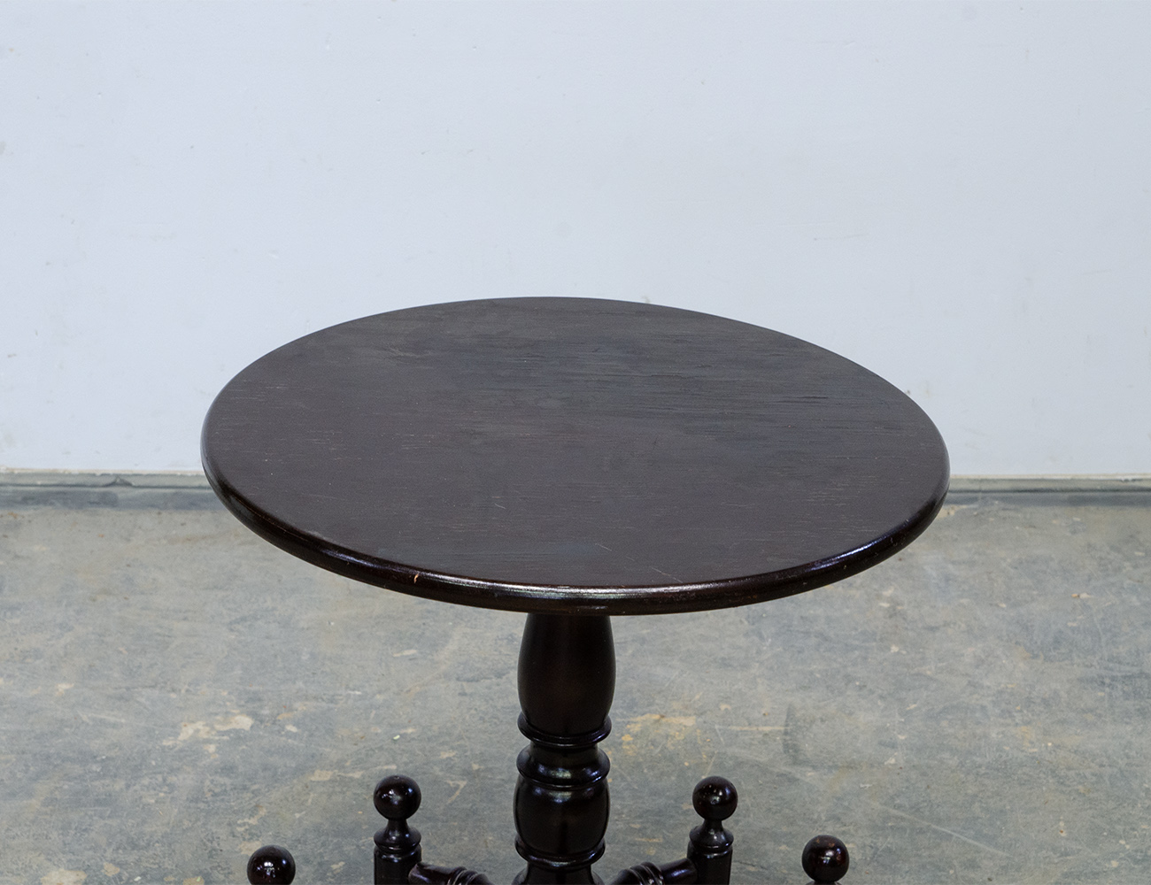 Старинный столик геридон