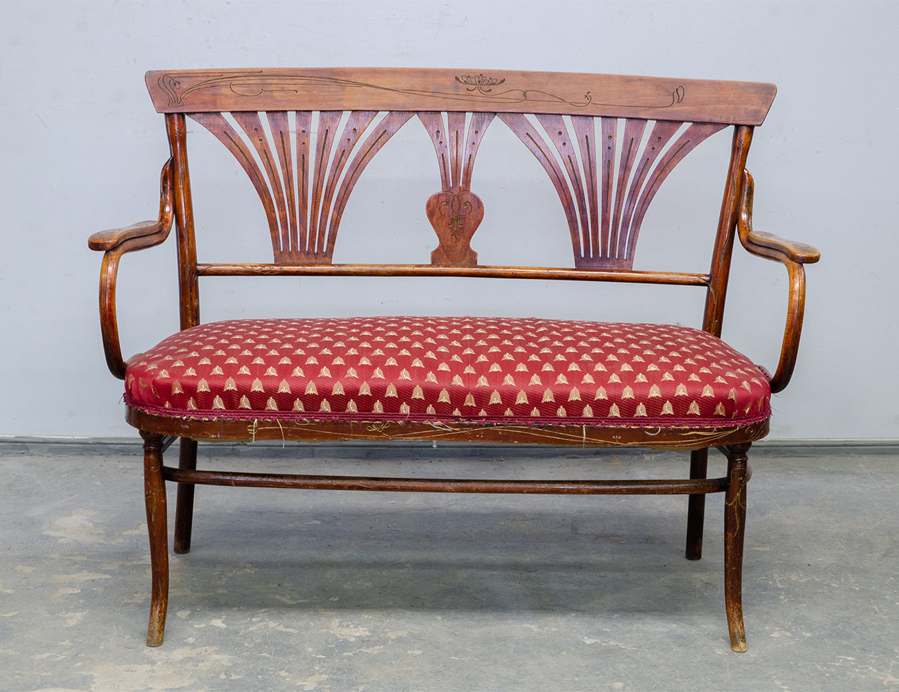 Антикварный венский диван №221, Тонет