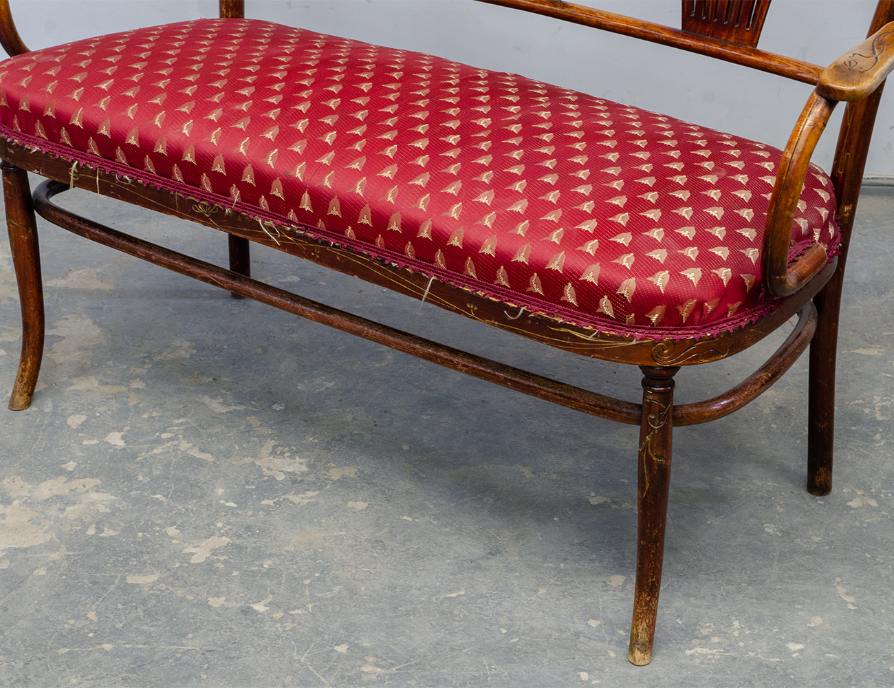 Антикварный венский диван №221, Тонет