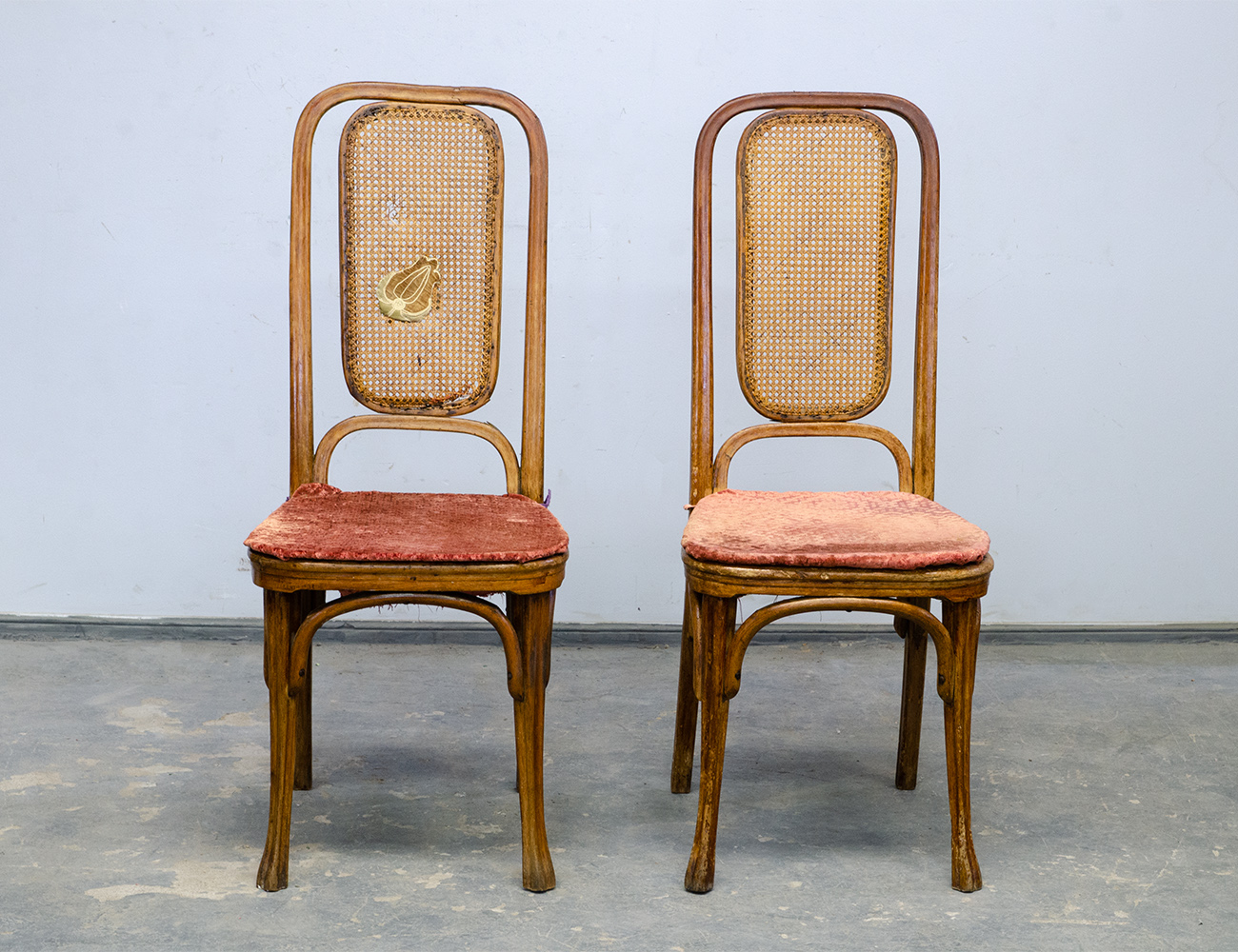 Антикварные венские стулья №432, Тонет