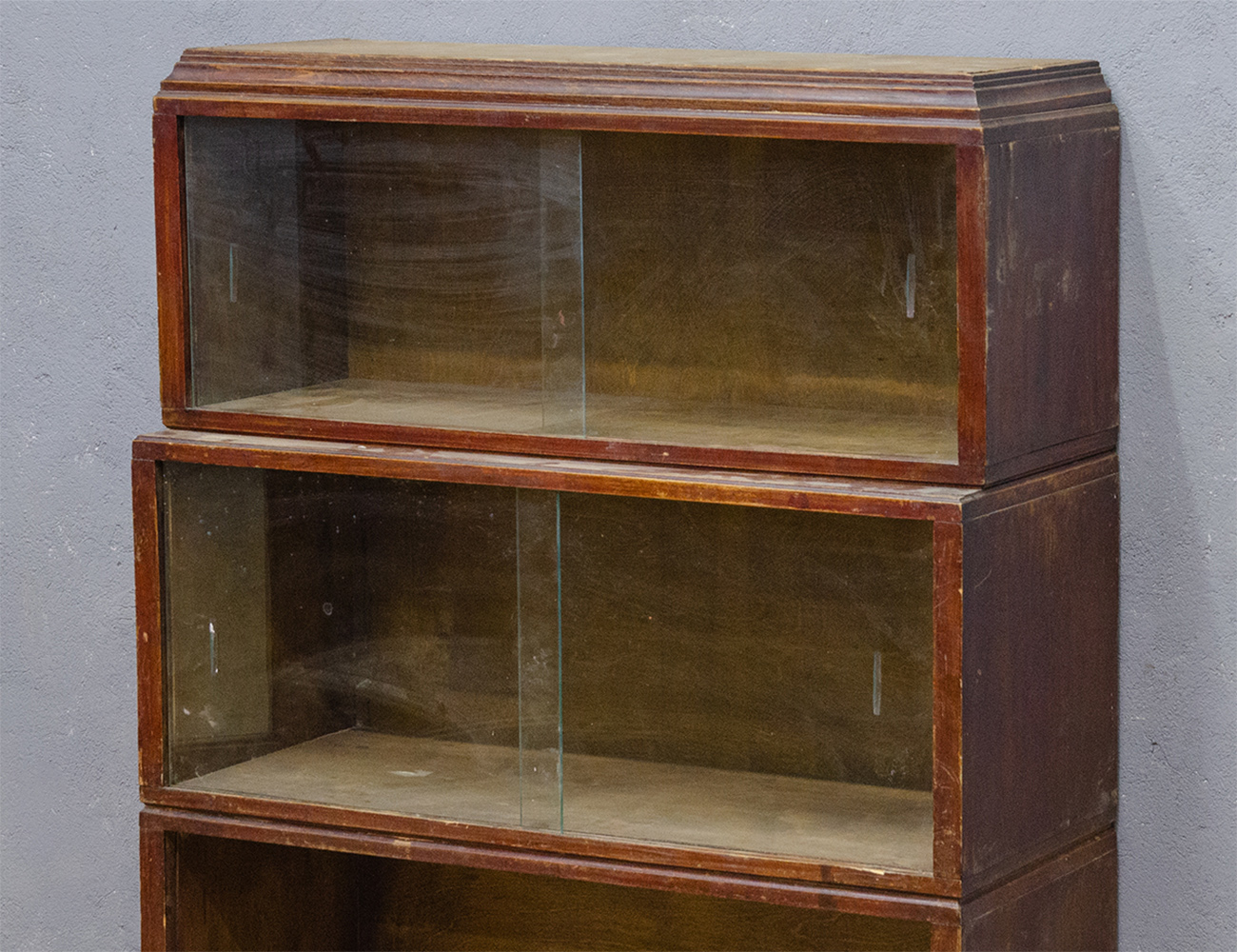 Старинные книжные полки