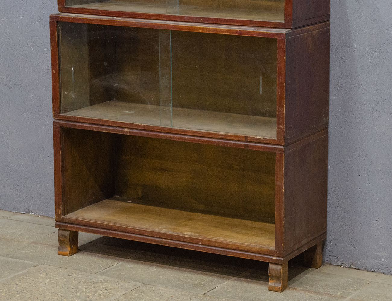 Старинные книжные полки