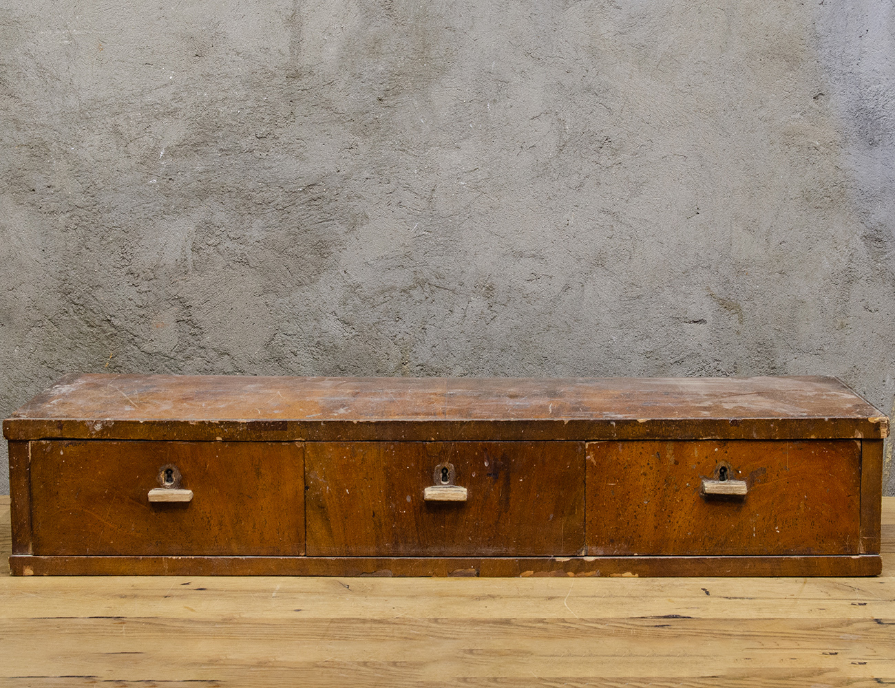 Старинная ореховая надставка с ящиками