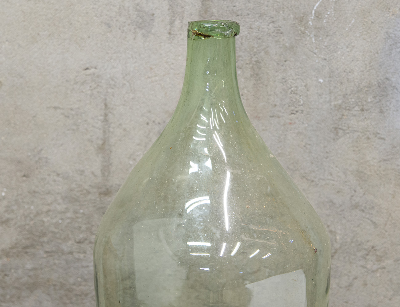 Старинная бутыль