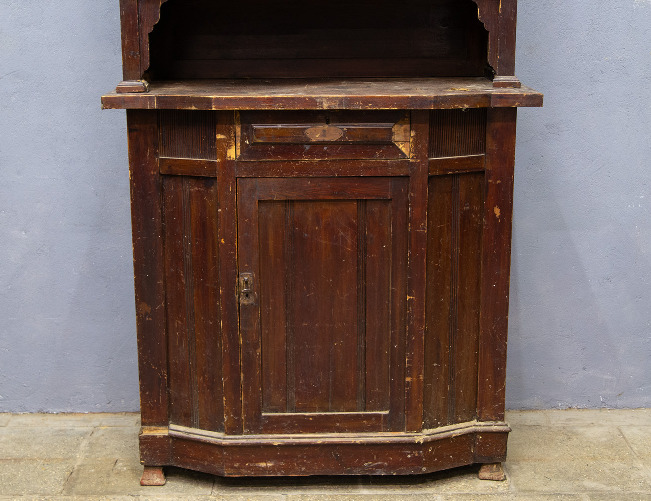 Старинный буфет