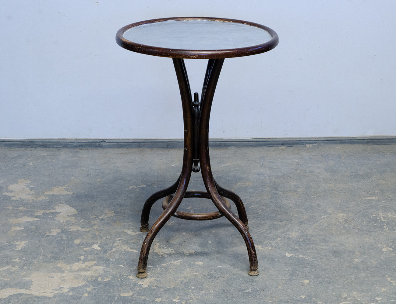 Подносный столик №1 Братьев Тонет