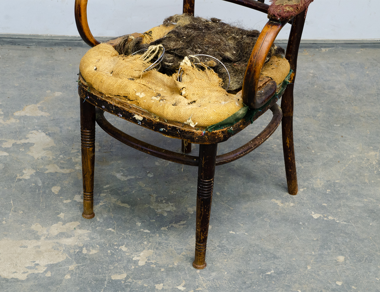 Антикварное венское кресло №379, Тонет