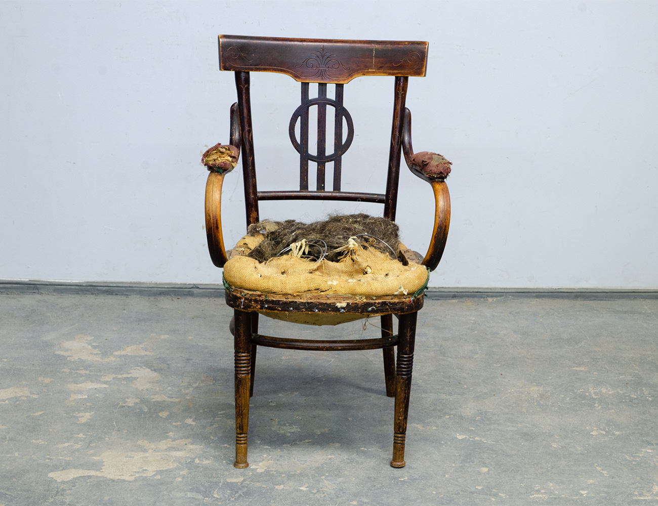 Антикварное венское кресло №379, Тонет