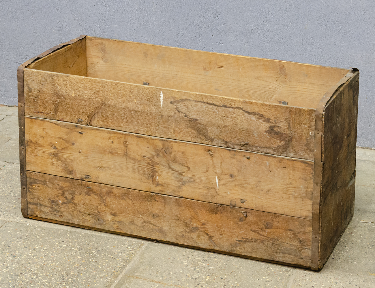 Старинный ящик Треугольникъ Петроградъ