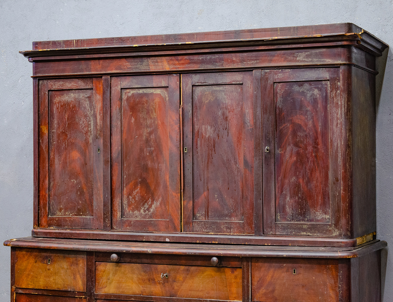 Антикварный буфет красного дерева, ампир