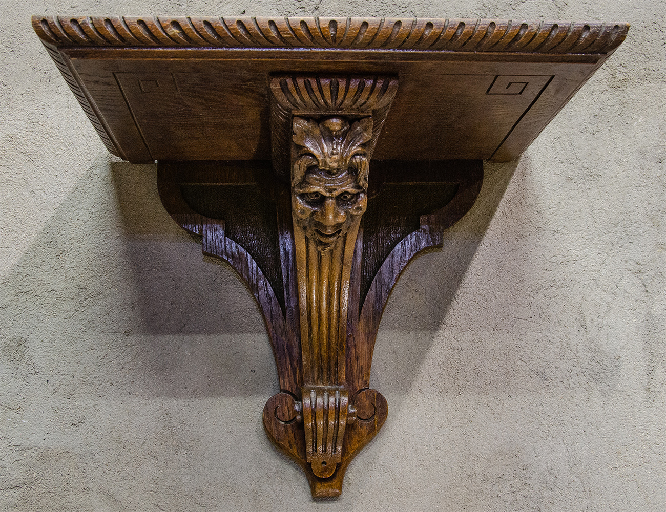 Антикварная навесная консоль / полка