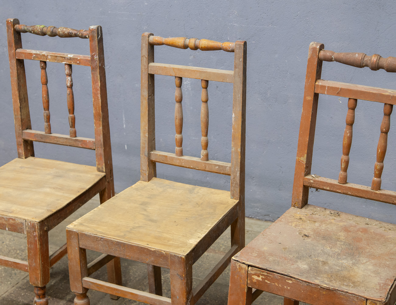 Антикварные деревенские стулья