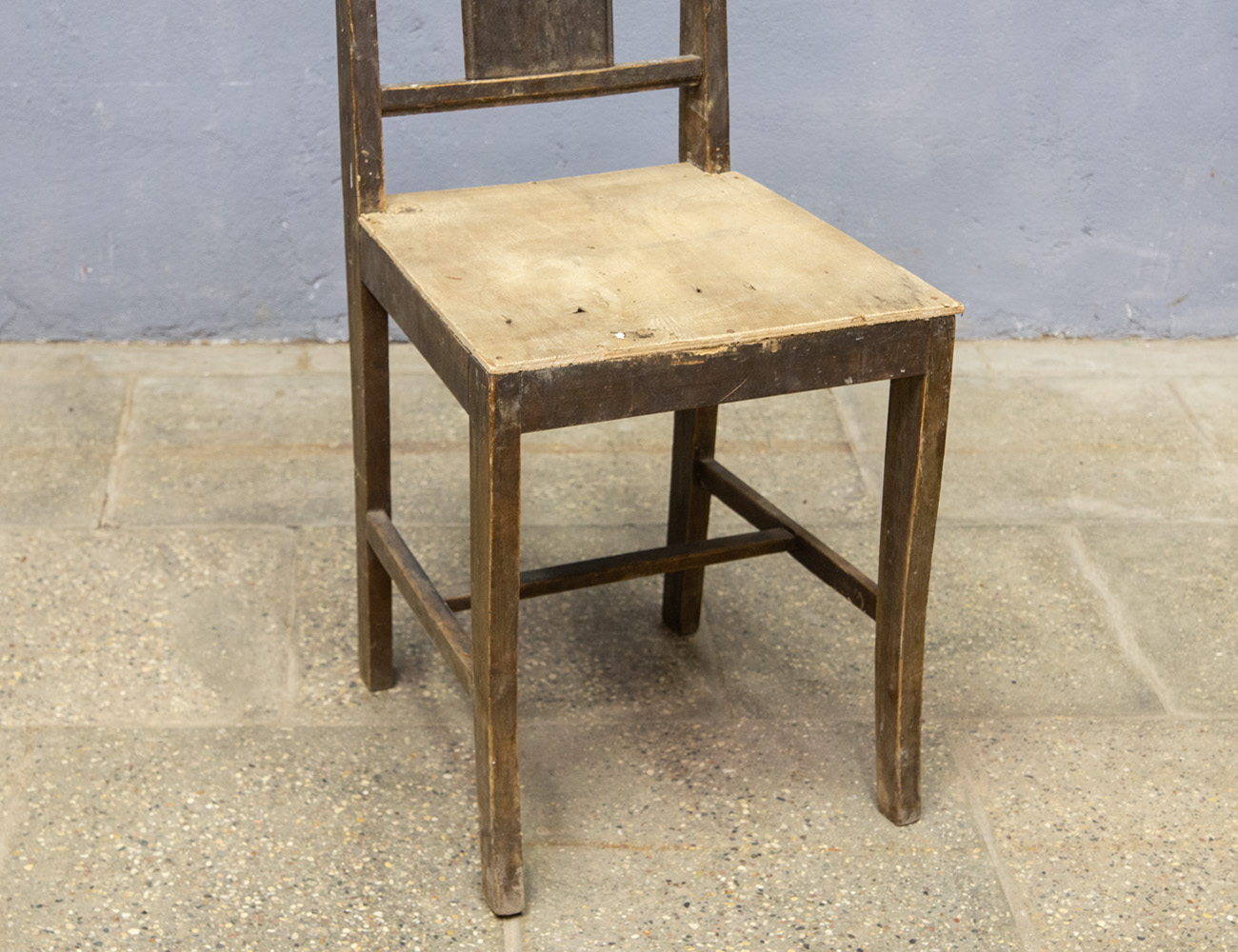 Антикварный деревенский стул