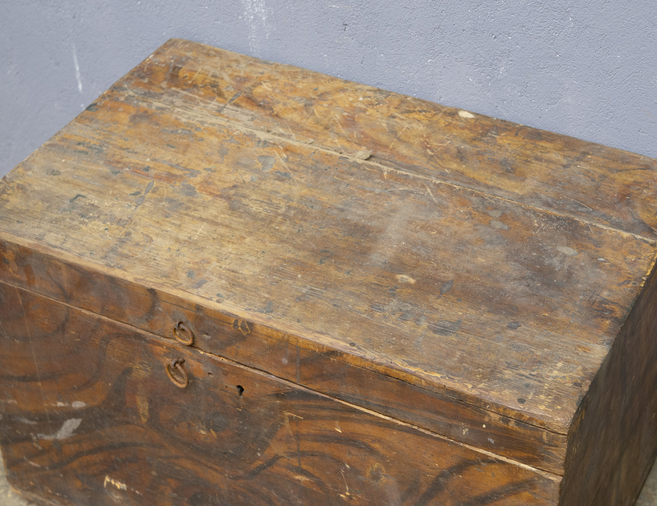 Старинный сундук