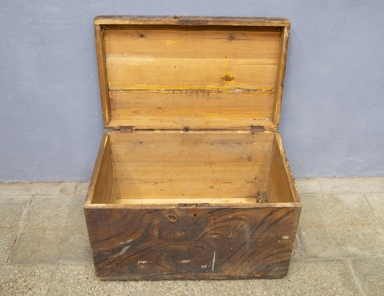 Старинный сундук