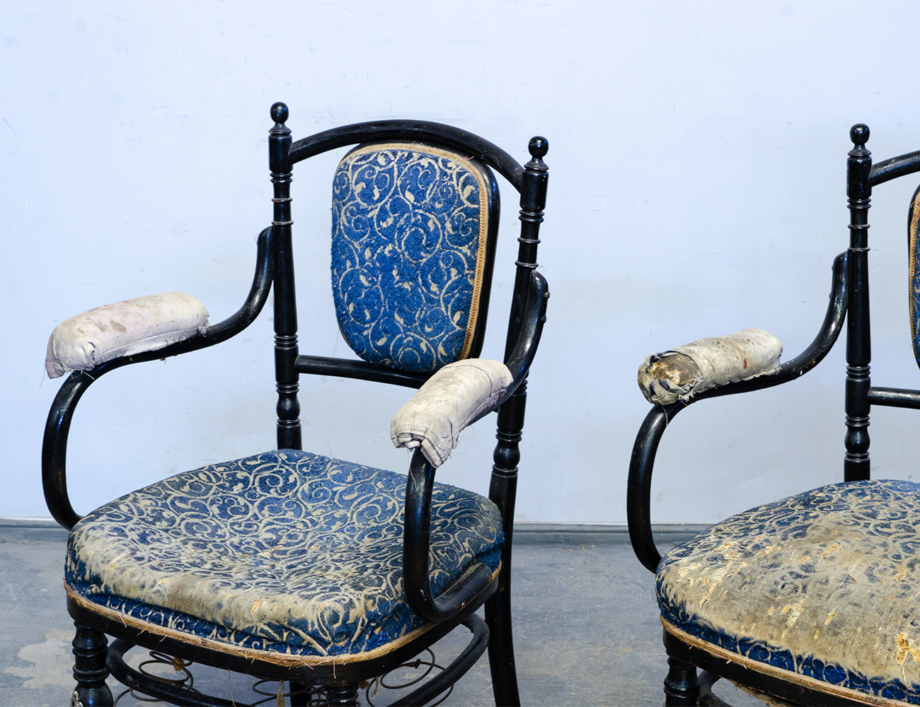 Антикварные венские кресла