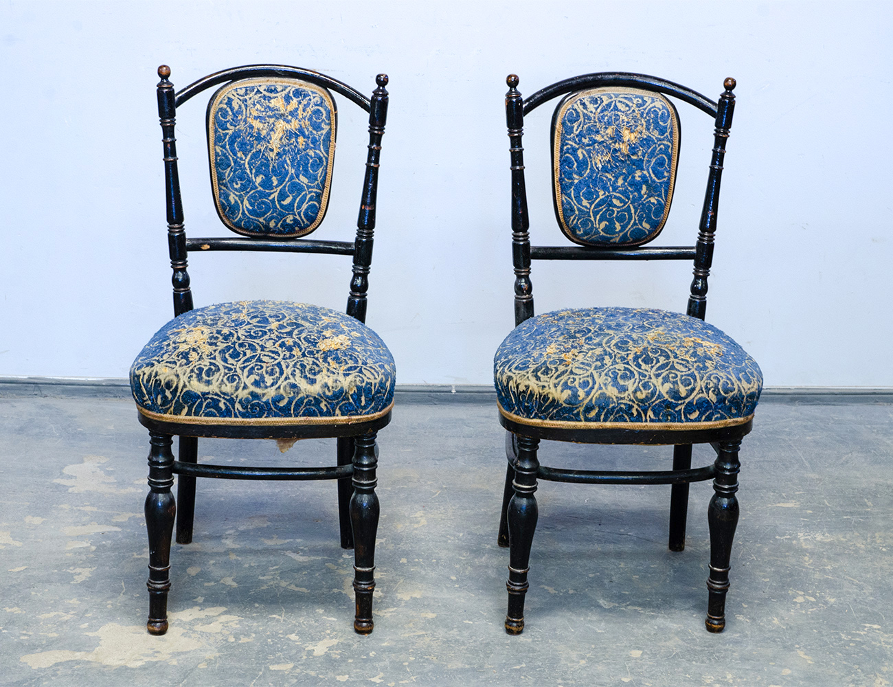 Антикварные венские стулья