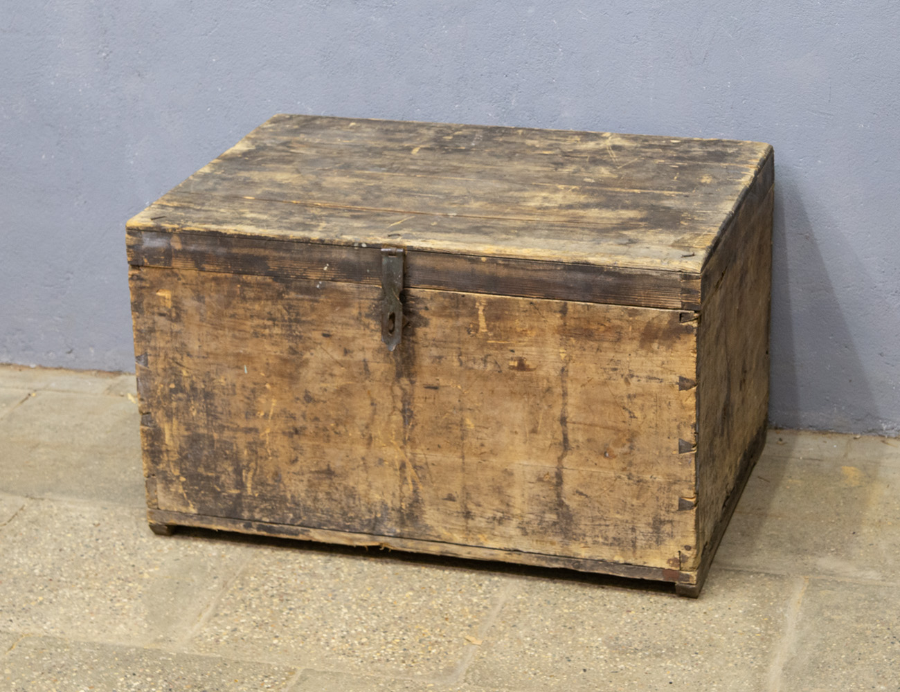 Старинный сундук