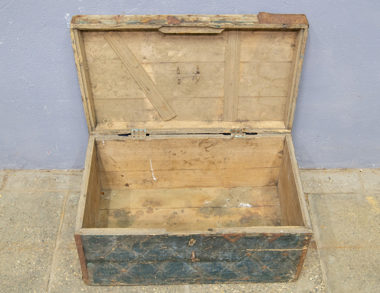 Старинный сундук