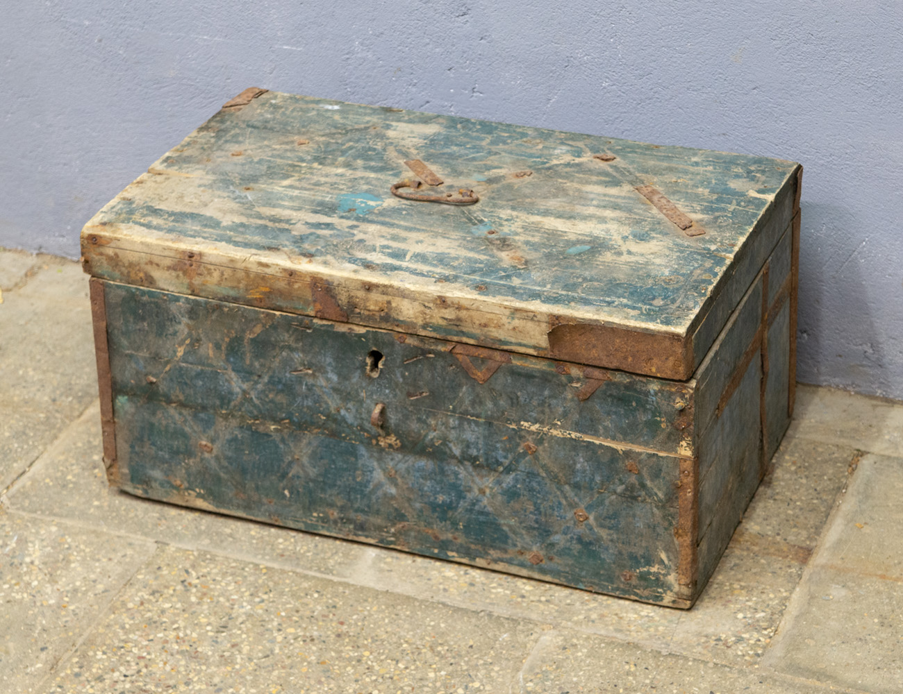 Старинный сундук