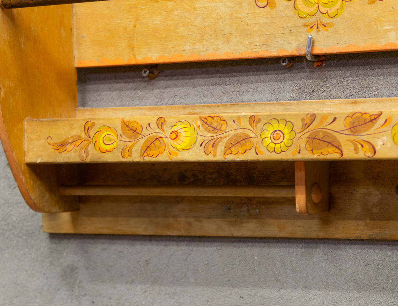 Вешалка для полотенец с росписью