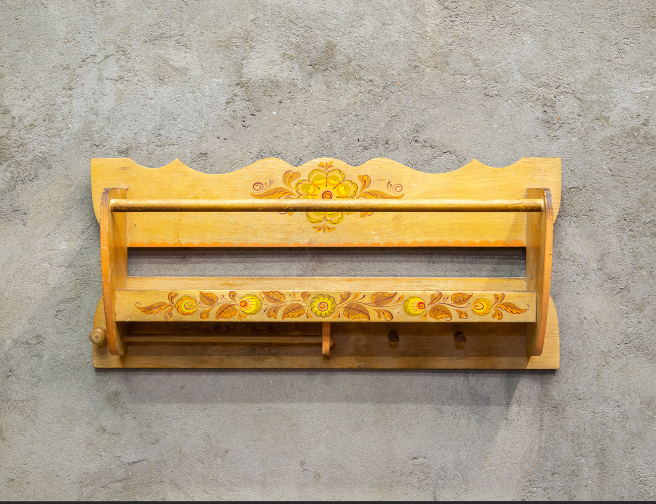 Вешалка для полотенец с росписью