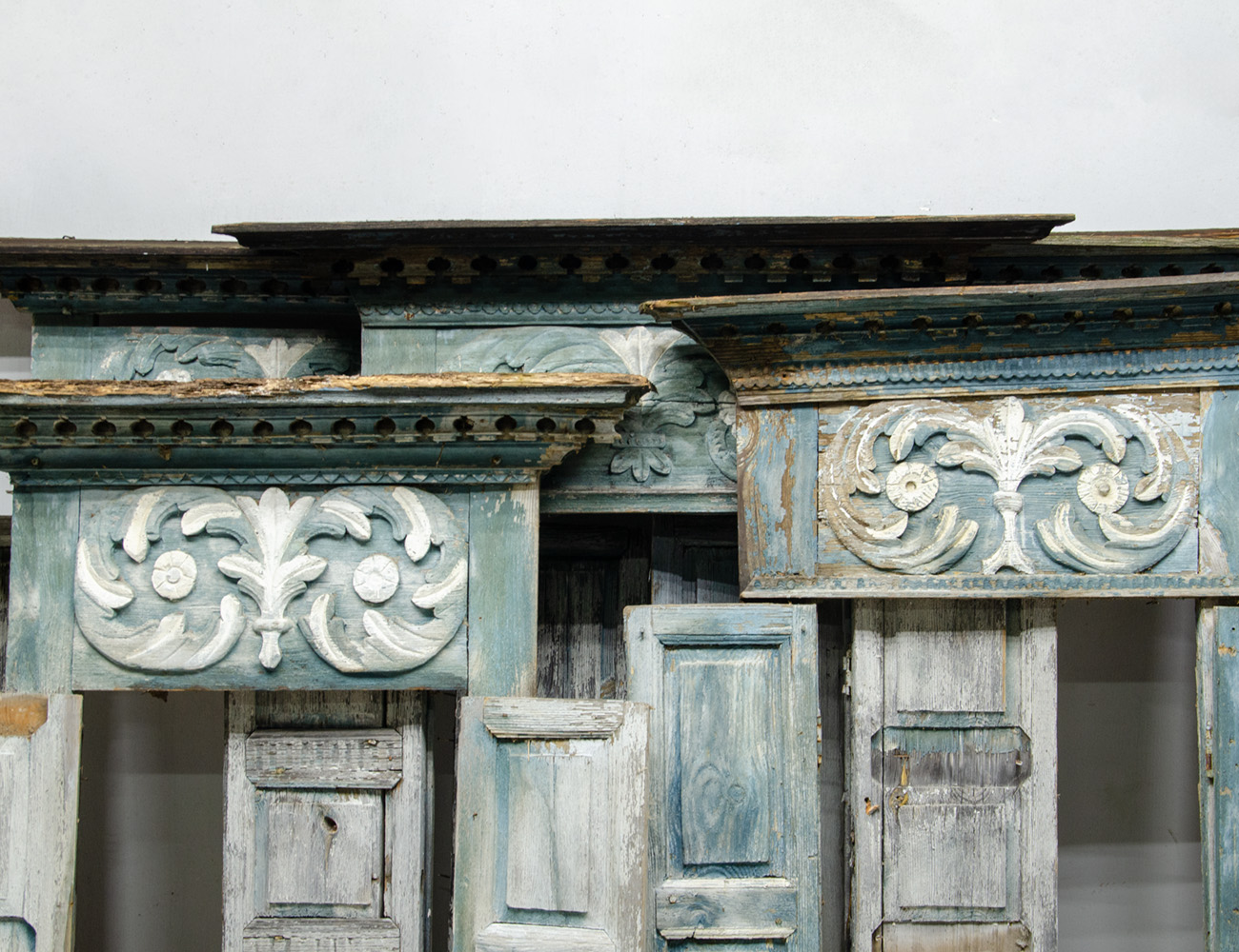 Старинные наличники со ставнями, конец 19 века