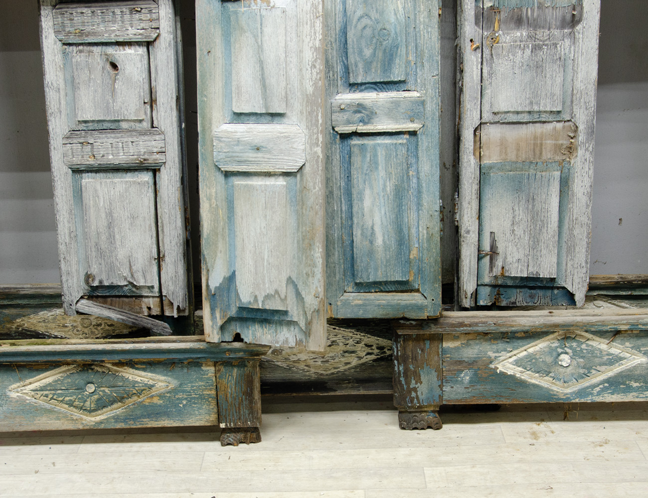 Старинные наличники со ставнями, конец 19 века