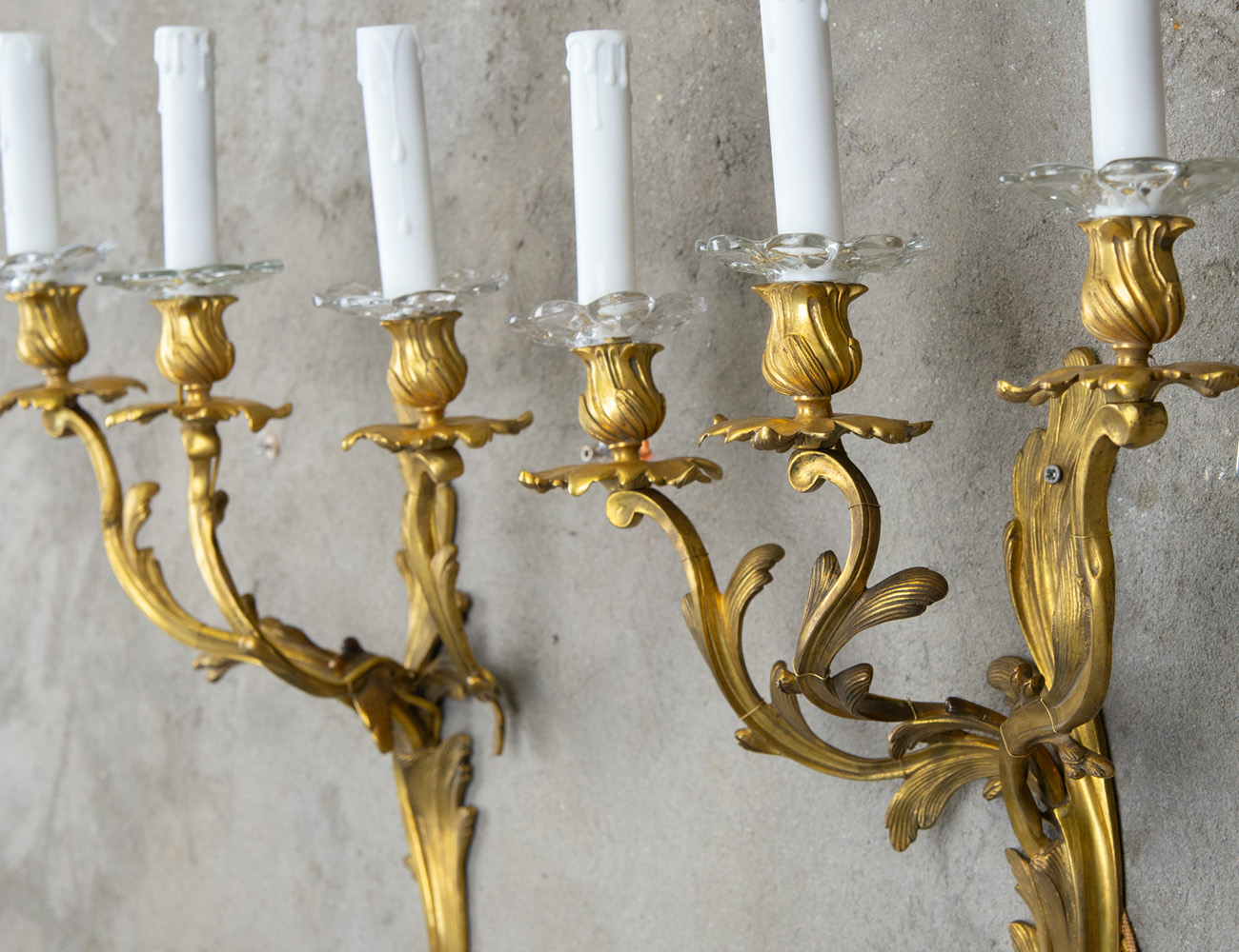 Пара старинных бра в стиле рококо