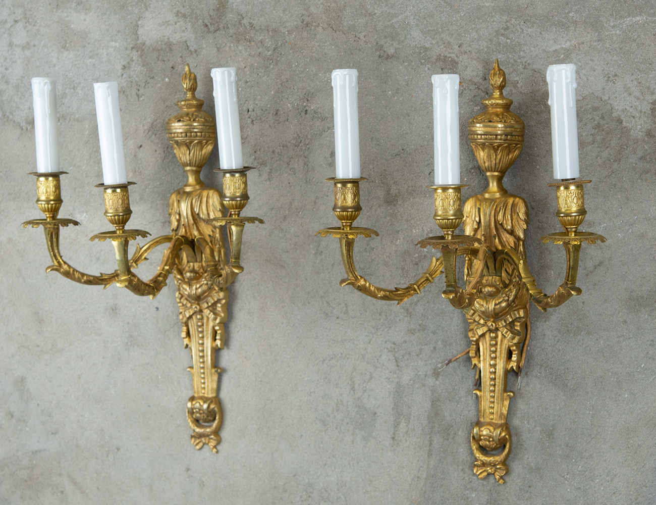 Пара старинных бра в стиле классицизм