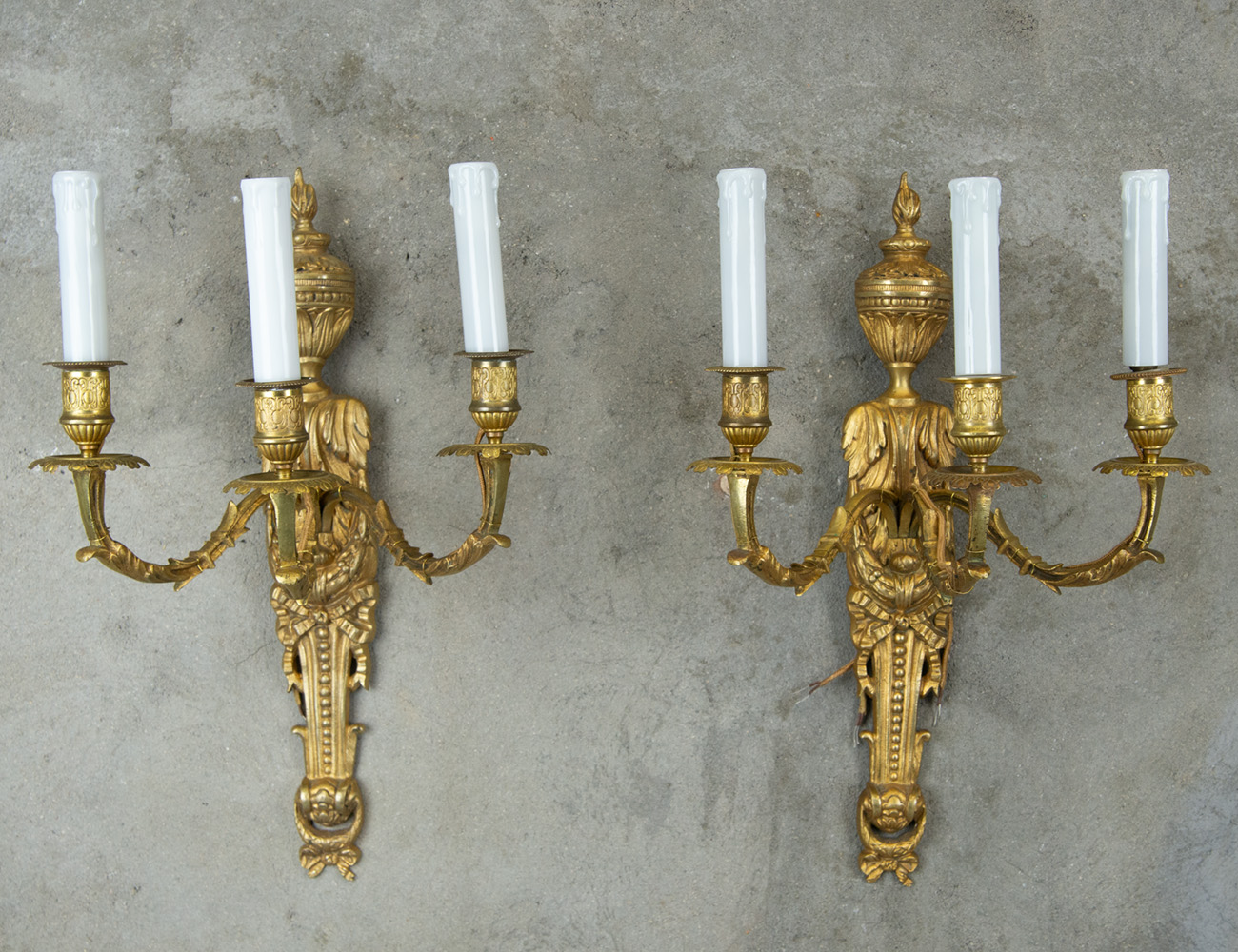 Пара старинных бра в стиле классицизм